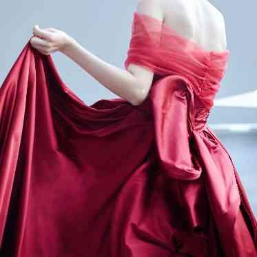 ホテル日航大阪 カラードレス