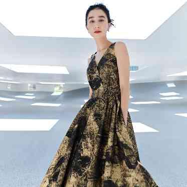 ホテル日航大阪 カラードレス