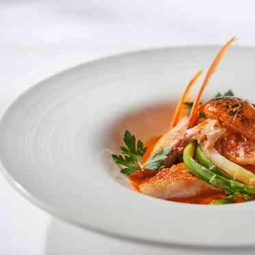 フレンチに和を融合した婚礼料理は非日常感を感じながらもどこかほっとする味