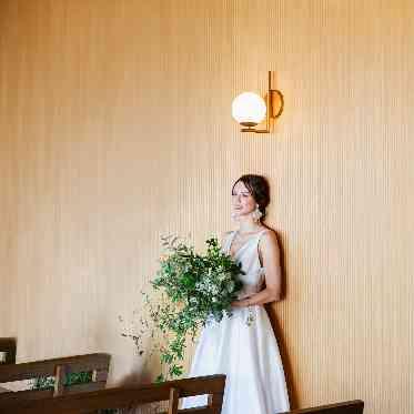 THE TOWER HOTEL NAGOYA(ザタワーホテルナゴヤ) チャペルの大きなシンボルツリーとともに。