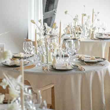 THE TOWER HOTEL NAGOYA(ザタワーホテルナゴヤ) トレンドを意識したオールホワイトもおすすめ!一段と景色が映える人気コーデ。