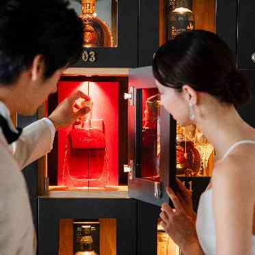 THE TOWER HOTEL NAGOYA(ザタワーホテルナゴヤ) レストランに用意したキープボトルで、記念日の訪れを楽しむこともできる。