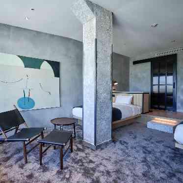 THE TOWER HOTEL NAGOYA(ザタワーホテルナゴヤ) ホテル内の様々なアートを愉しみながら過ごす豊かな時間。