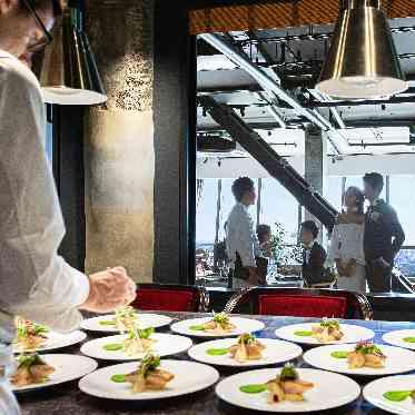 THE TOWER HOTEL NAGOYA(ザタワーホテルナゴヤ) オープンキッチンから届けられる出来立ての料理