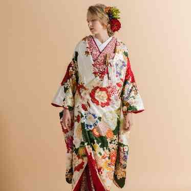 THE TOWER HOTEL NAGOYA(ザタワーホテルナゴヤ) 異素材や異柄を重ねて個性溢れるコーディネートもおすすめ