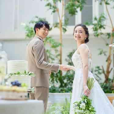 ホテルモントレ ラ・スール大阪 3フロア吹き抜けの解放感溢れるインナーガーデン