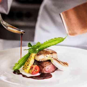 ホテルモントレ ラ・スール大阪 シェフが一品一品に魂を注ぎます