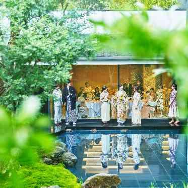室町ギャラリーハウス 水盤庭園を望みながら、ゲストと語らうひととき
