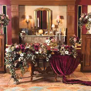 POPCORN KOBE (ポップコーン神戸) メインテーブルも上質かつ大人な雰囲気を作り出す