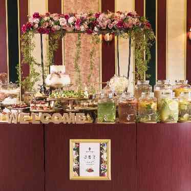 POPCORN KOBE (ポップコーン神戸) 人気の演出「スリースイーツギフト」ドリンクも、デザートも自由にお取り出来ます