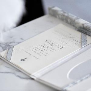 ベルヴィ武蔵野 結婚証明書に愛の署名を・・・