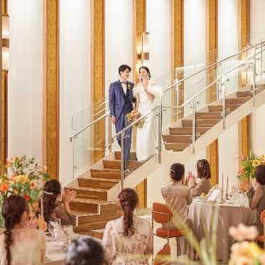 ベルヴィ武蔵野 長い階段は花嫁の憧れ
