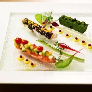 彩りも華やかに盛り付け☆