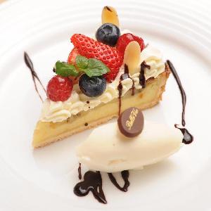 ベルヴィ武蔵野 フルーツタルト バニラアイス添え