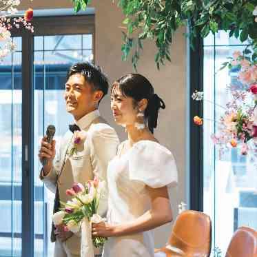 GRIGLIA Pagina グリリア パージナ 外からの光が差し込むメイン空間