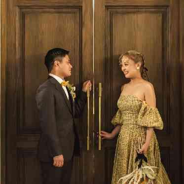 大扉からの入場は印象的なシーンに