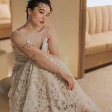 GRIGLIA Pagina グリリア パージナ 総レースの大人ドレス