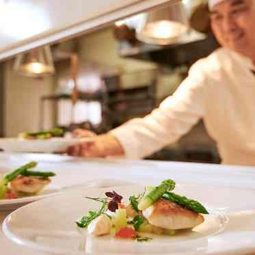 パークサイドハウス大阪 オープンキッチンからお届けする出来立てのお料理