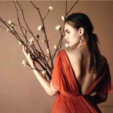 パークサイドハウス大阪 人気のカラードレス