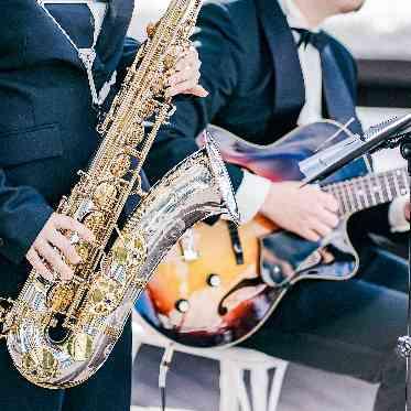 OCEAN PLACE ご希望の曲を生演奏で、Jazzで有名な神戸だからこそ記憶に残るセレモニーに。