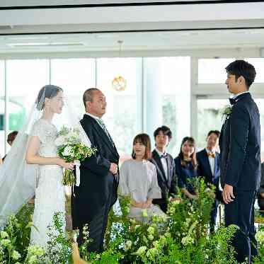 OCEAN PLACE バージンロードを歩く姿も感動のワンシーンに