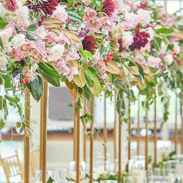 OCEAN PLACE ゴージャスにお花を取り入れたコーディネートもオーシャンプレイスならでは。