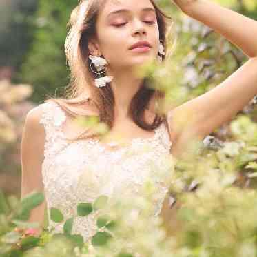 OCEAN PLACE 人気のドレスショップがお気に入りの一着を見つけてくれる。