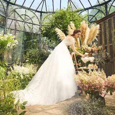 OCEAN PLACE 華やかな一着もオーシャンプレイスの花嫁に人気