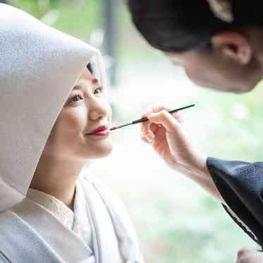 名古屋観光ホテル 花嫁の支度の仕上げは大切に育ててくれたお母様から