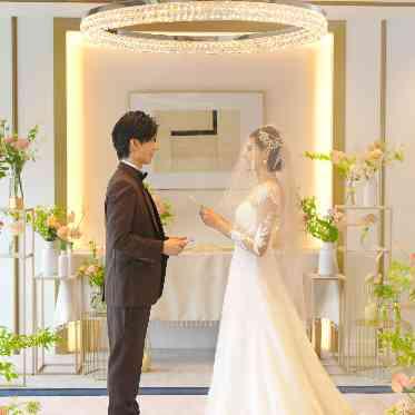 名古屋観光ホテル 結婚式当日だけでなく、結婚式後も結婚の誓いを更新するVowRenewalあり