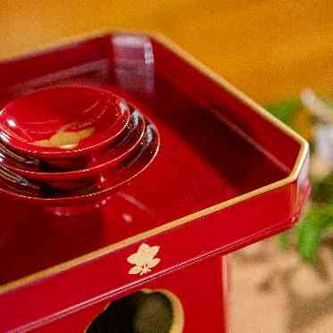 名古屋観光ホテル 結盃の儀は江戸時代より前から存在した儀式で、大中小3つの盃を交わします。