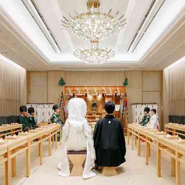 モダンでスタイリッシュな挙式会場。