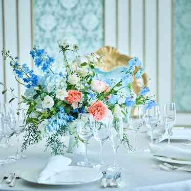 会場内が華やかだから装飾はシンプルで十分