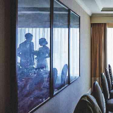 名古屋観光ホテル ロイヤルスイートルーム内にあるダイニングルームで素敵なお食事時間を♪