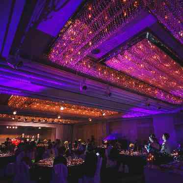 照明とBGMで雰囲気はガラリと変わる