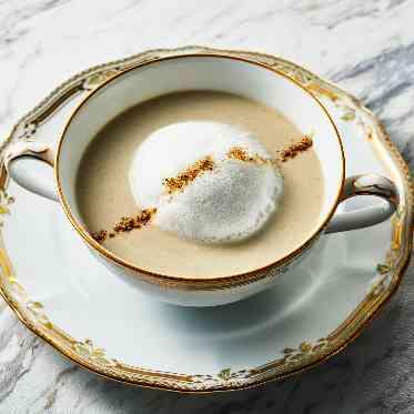 名古屋観光ホテル 3種茸のポタージュスープ
ふんわりカプチーノ