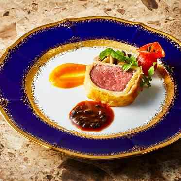 名古屋観光ホテル 国産牛フィレ肉のパイ包み焼き ペリグーソース