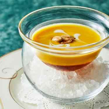 名古屋観光ホテル 完熟南瓜の冷製スープ 2層仕立て