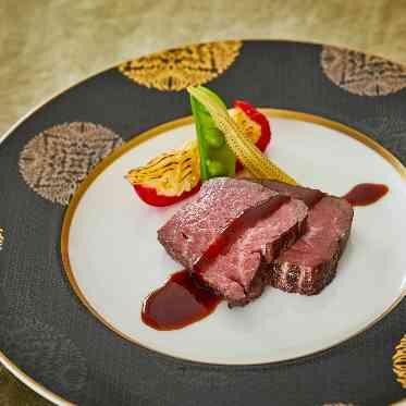 名古屋観光ホテル 国産牛ロース肉のマルシャン・ド・ヴァン