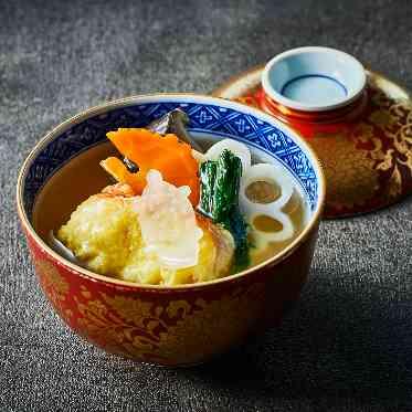 名古屋観光ホテル 御多喜 金目鯛金鍔 銀餡掛け
花蓮根 鶴人参 亀大根 柚子香