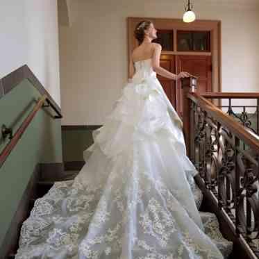 名古屋観光ホテル ブライダルファッションマルイチ
ウエディングドレス