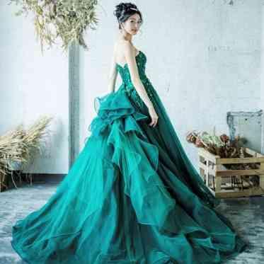 名古屋観光ホテル ブライダルファッションマルイチ
カラードレス