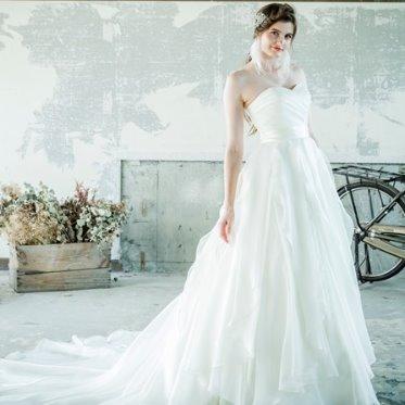 名古屋観光ホテル ブライダルファッションマルイチ
ウエディングドレス