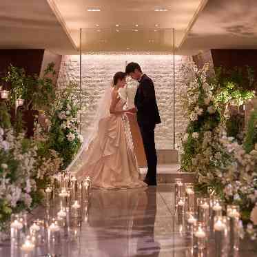 ベルヴィ大宮サンパレス/GLANZ キャンドルを灯したバージンロードを歩くと幻想的な光が動き出す