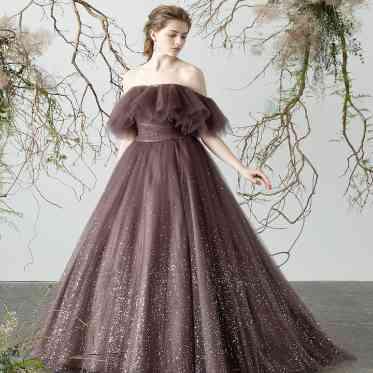 ベルヴィ大宮サンパレス/GLANZ 大人っぽいカラーのドレスも