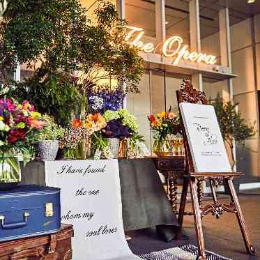 The Opera(オペラ) 会場は一組貸切なので入り口から自由にコーディネートすることが可能