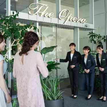 The Opera(オペラ) 1組貸切なのでゲストも入口や受付で迷うことなく快適にお過ごしいただけます