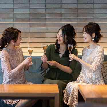 The Opera(オペラ) 和やかな雰囲気にゲスト同士も緊張がほぐれて会話が弾みこの後のパーティが楽しみに。