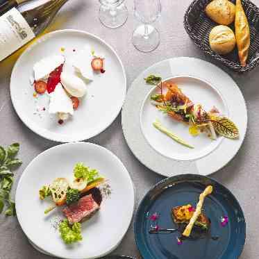 The Opera(オペラ) 目の前で繰り広げられる感動レストランならではの料理パフォーマンス