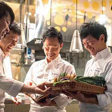 The Opera(オペラ) 食材にもとことん拘り、自社農園で仕入れた新鮮な野菜がお皿を彩る。